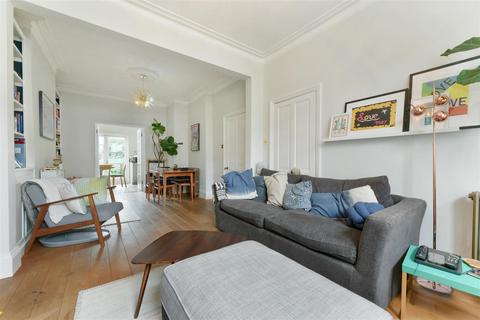 104 Effra Road, London, SW19 8PR