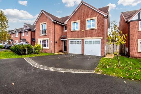 5 bedroom detached house for sale, Scarfell Crescent, Davenham