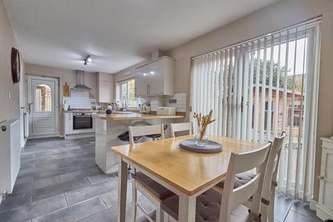 3 bedroom detached house for sale, Kinross Way, Hinckley