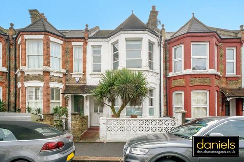 2 bedroom ground floor flat to rent, Bathurst Gardens, Kensal Rise, London, NW10