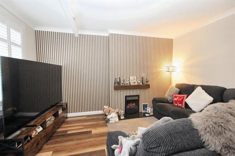 2 bedroom end of terrace house for sale, Hospitland Drive, Lanark