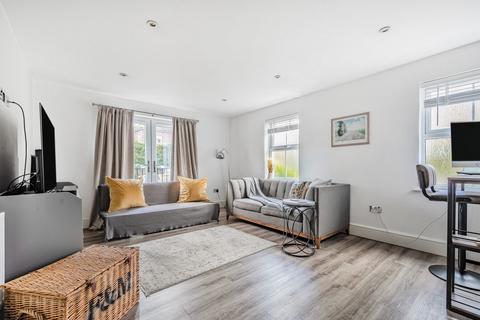 9 Barnhouse Close, Pulborough, RH20 2HT