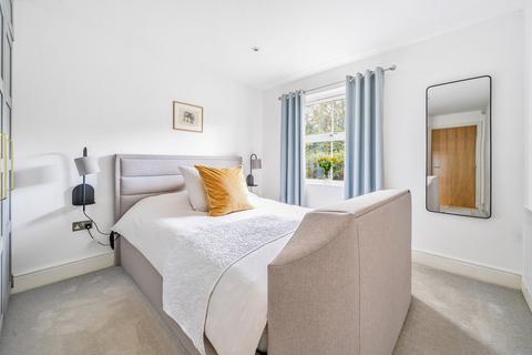 9 Barnhouse Close, Pulborough, RH20 2HT