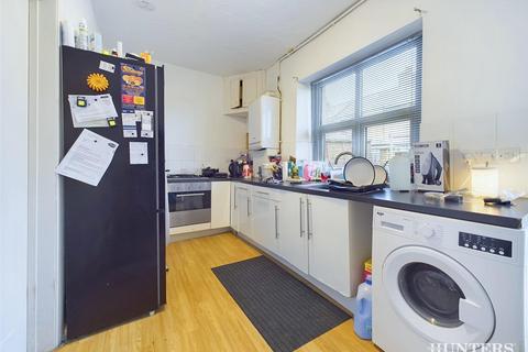 2 bedroom terraced house for sale, Henley Gardens, Consett