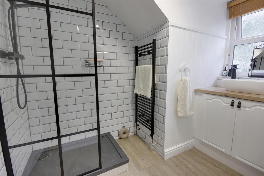 En Suite Shower Room