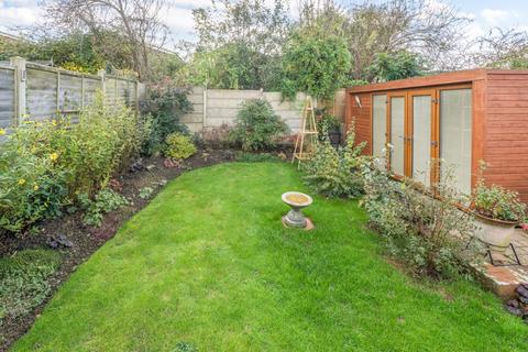 2 bedroom detached house for sale, The Wadeys, Billingshurst, West Sussex