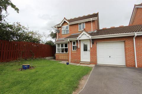 3 bedroom detached house to rent, Tayport Close, Darlington