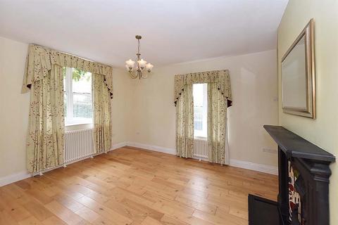 4 bedroom semi-detached house to rent, Holehouse Lane, Whiteley Green, Macclesfield, Cheshire, SK10 5SJ