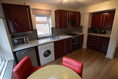 3 bedroom flat to rent, Winnall Manor Road, Braxton House Winnall Manor Road, SO23