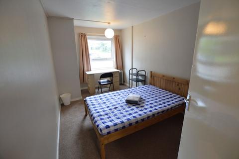 3 bedroom flat to rent, Winnall Manor Road, Braxton House Winnall Manor Road, SO23