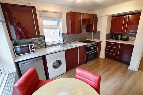 3 bedroom flat to rent, Winnall Manor Road, Braxton House Winnall Manor Road, SO23