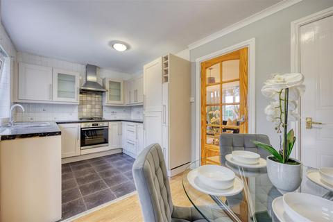 4 bedroom semi-detached house for sale, Saughs Gate, Robroyston, Glasgow