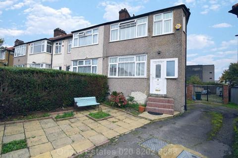 3 bedroom end of terrace house for sale, Brent Park Road, London