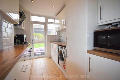 3 bedroom end of terrace house for sale, Brent Park Road, London