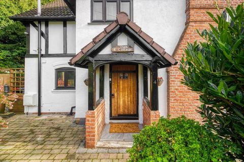 4 bedroom detached house for sale, Chester CH2