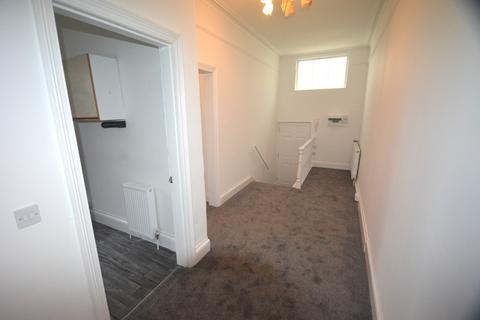 2 bedroom flat to rent, Greenway Road, St. Marychurch TQ1