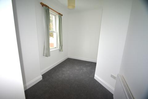 2 bedroom flat to rent, Greenway Road, St. Marychurch TQ1