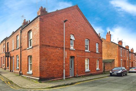 4 bedroom end of terrace house for sale, Leonard Street, Chester, Cheshire, CH1