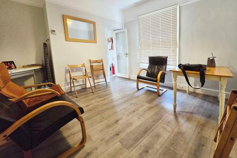 4 bedroom end of terrace house for sale, Leonard Street, Chester, Cheshire, CH1