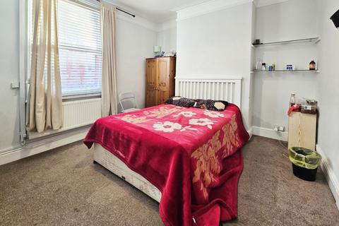 4 bedroom end of terrace house for sale, Leonard Street, Chester, Cheshire, CH1