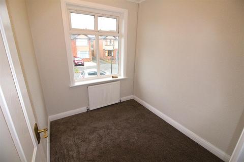 3 bedroom terraced house to rent, Vernon Avenue, Rugby