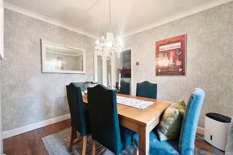 2 bedroom end of terrace house for sale, Windmill Road, Aldershot, Hampshire