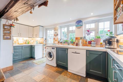 3 bedroom cottage for sale, King Street, Winterton-On-Sea