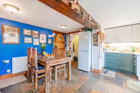 3 bedroom cottage for sale, King Street, Winterton-On-Sea