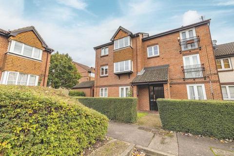 2 bedroom apartment for sale, Knowles Close, West Drayton UB7