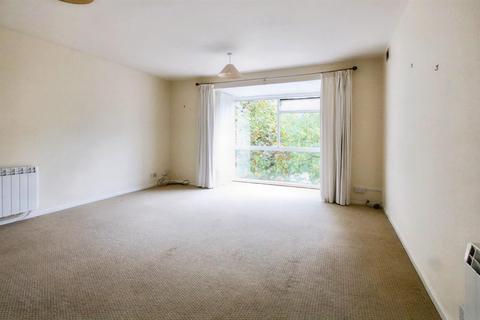 2 bedroom apartment for sale, COPPERFIELD COURT, LEATHERHEAD, KT22