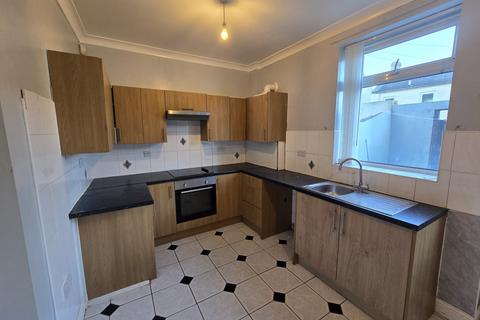 2 bedroom terraced house to rent, South View West, Rowlands Gill, NE39