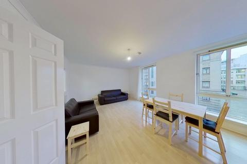 3 bedroom flat to rent, East Fountainbridge, Edinburgh, EH3