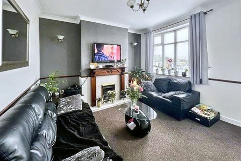 3 bedroom semi-detached house for sale, Kilton Road, Worksop, Nottinghamshire, S80 2EA