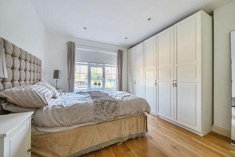 4 bedroom detached house for sale, Barnet Way,  Mill Hill,  NW7