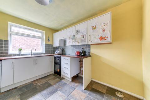 28 Azalea Close, London, W7 3QA