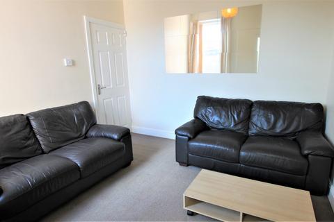 3 bedroom flat to rent, Doncaster Road, Newcastle upon Tyne NE2