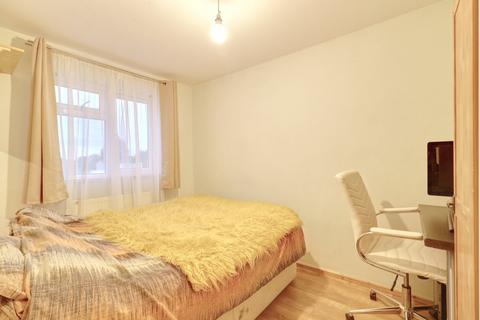 2 Lime Close, South Ockendon, RM15 6NW