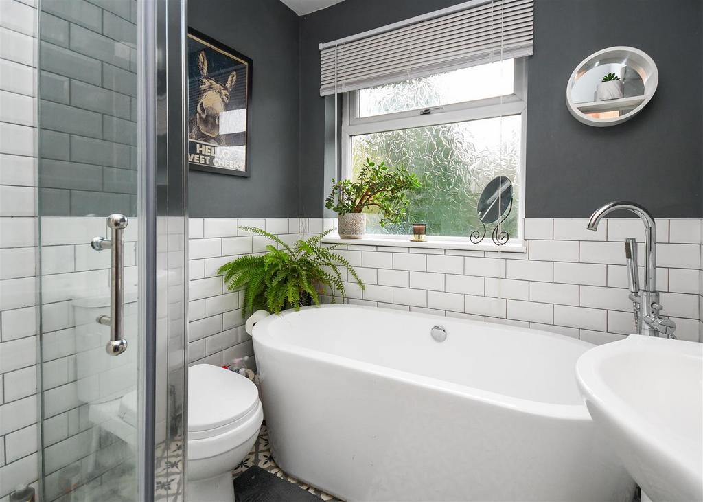 45 Birches Park Road - Bathroom.jpg