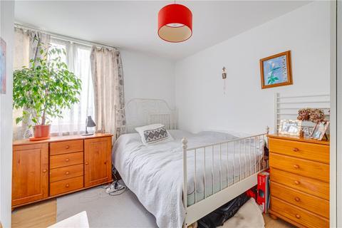 1 Winterfold Close, London, SW19 6LE