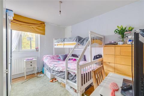 1 Winterfold Close, London, SW19 6LE