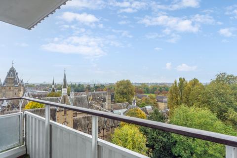 2 bedroom apartment for sale, Fitzhugh Grove, SW18