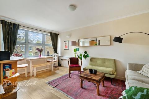 2 bedroom apartment to rent, Horton Road, LONDON