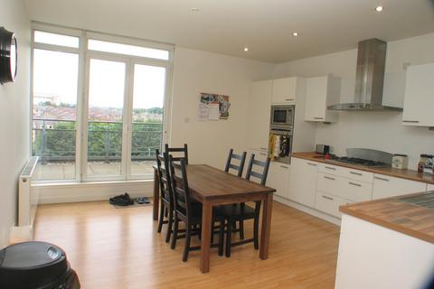 3 bedroom flat to rent, Glasgow Harbour Terrace, Glasgow, G11