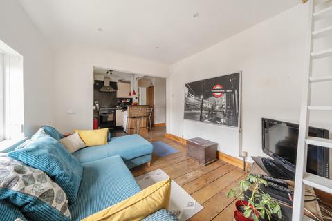 1 bedroom maisonette for sale, Cline Road, Guildford, Surrey, GU1