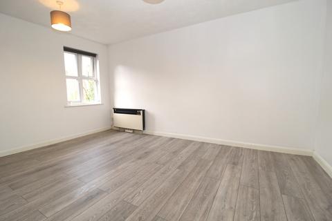 Studio to rent, Abenberg Way, Hutton, CM13