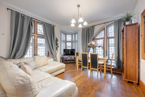 2 bedroom flat to rent, Cockspur Street, London