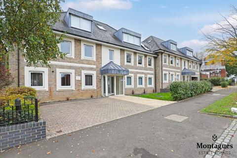 Flat 3, Alexander Court Crows Road, Epping, CM16 5DA