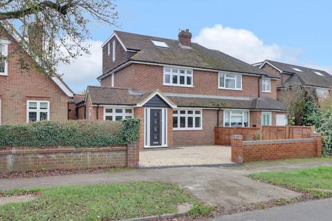 4 bedroom semi-detached house for sale, Falmouth Road, Reading