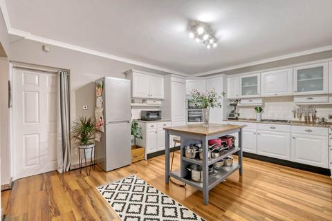 8 Ferguson Avenue, Romford, RM2 6RB