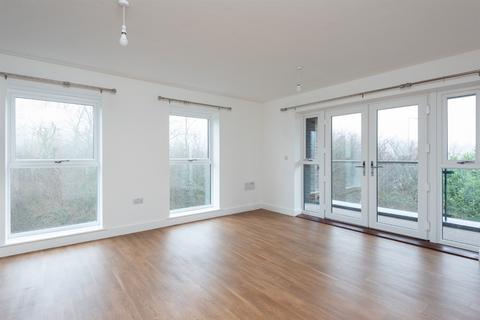 2 bedroom flat to rent, Milton Keynes MK10